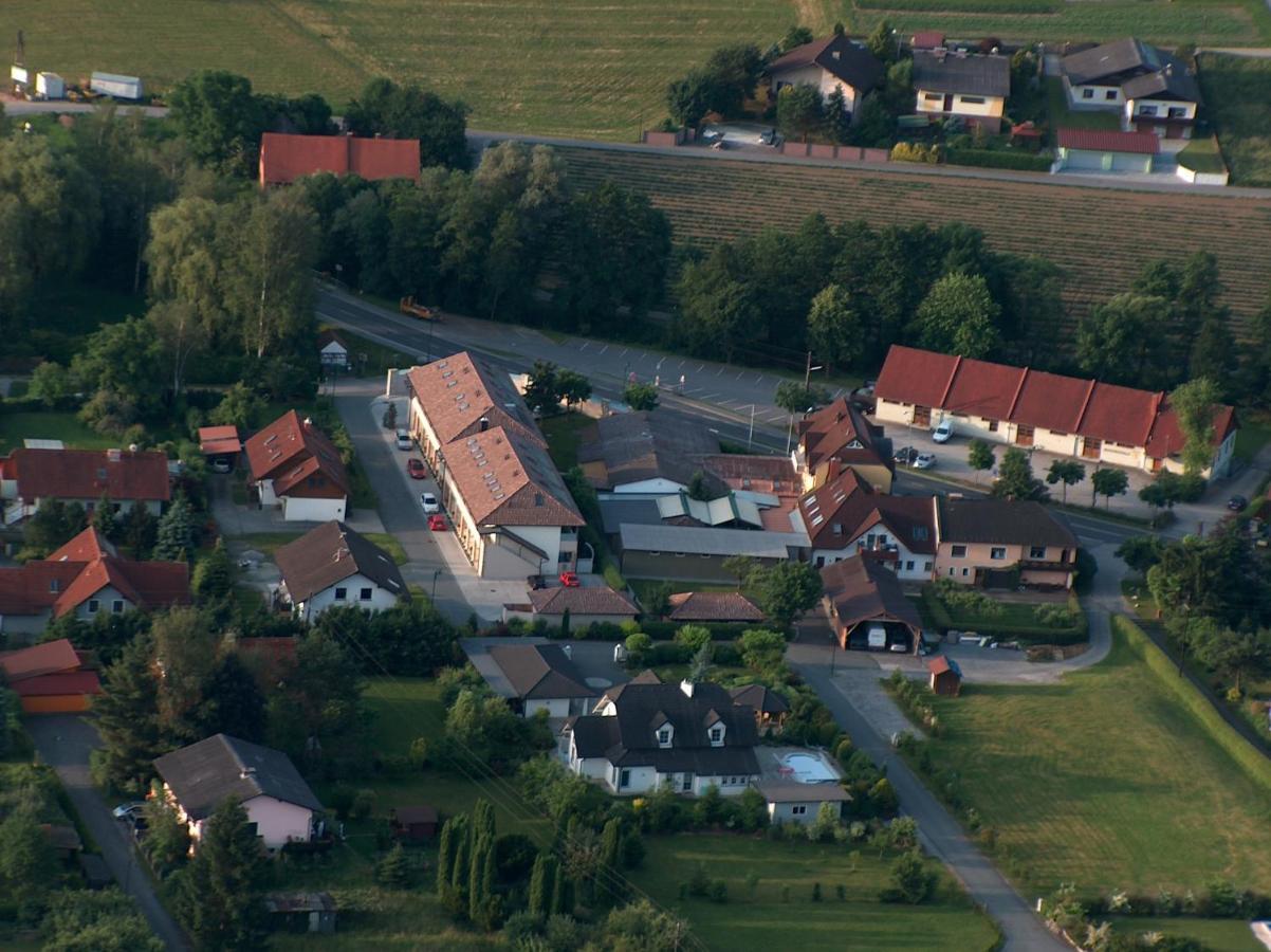 Apartmenthausmannstaetten Hausmannstatten 외부 사진